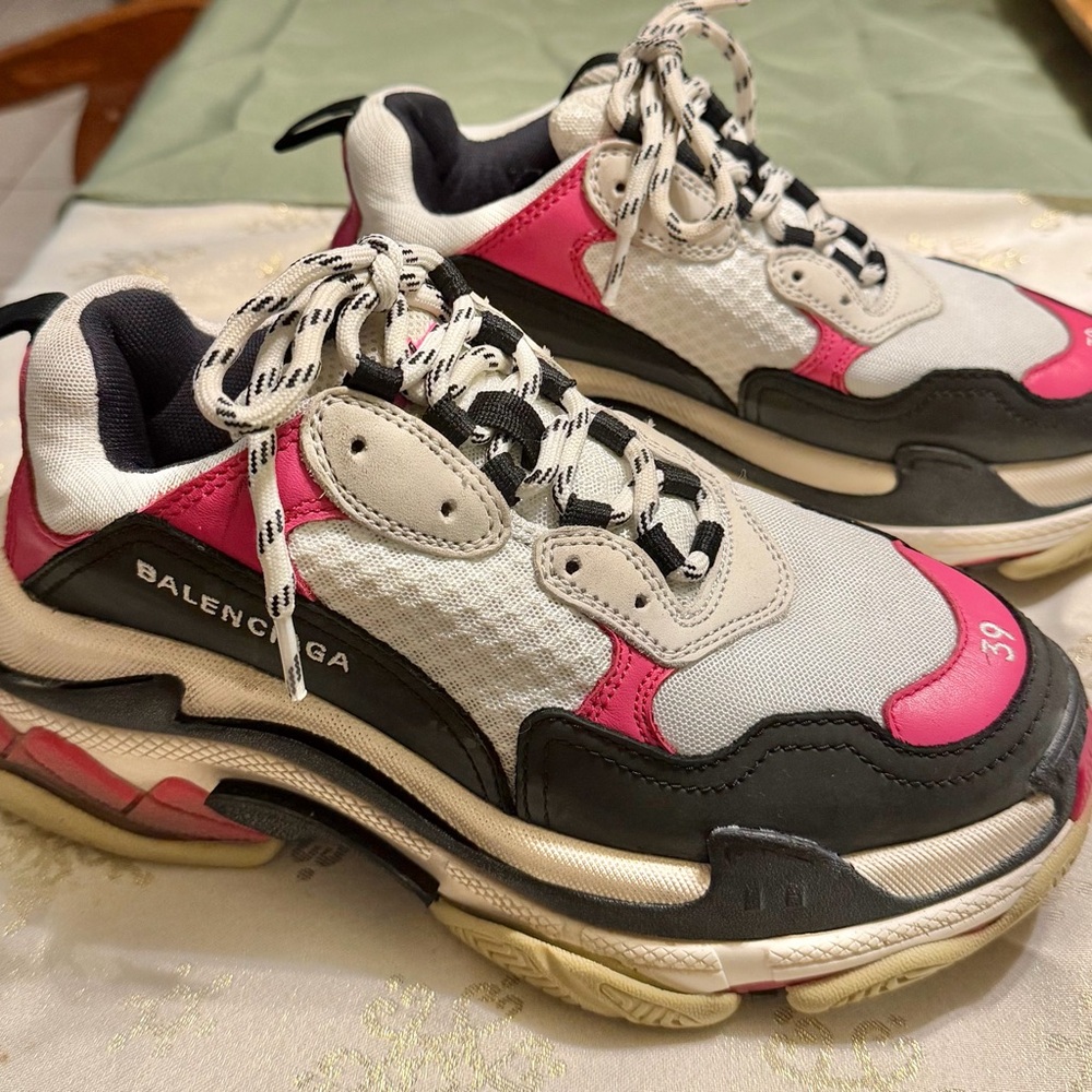 Balenciaga Women's Sneakers in Pink, White, and Black